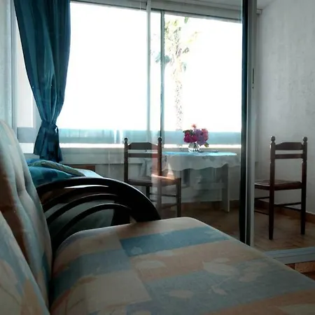 Face Port à 350m Joli T2 Clair 4 Couchages Avec Parking Privé, Draps Serviettes Non Fournies Appartement Leucate