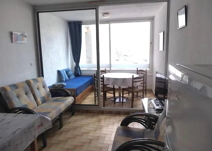 Daire Face Port A 350m Joli T2 Clair 4 Couchages Avec Parking Prive, Draps Serviettes Non Fournies *